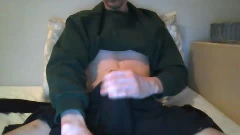 00europeboy00 online show from May 7, 3:06 pm
