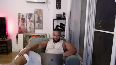 Snapshot of 0_kingsley chatting on July 3, 12:17 am Kingsley online show from July 3, 12:17 am