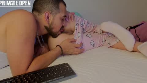 Steven  e online show from April 15, 2:29 am