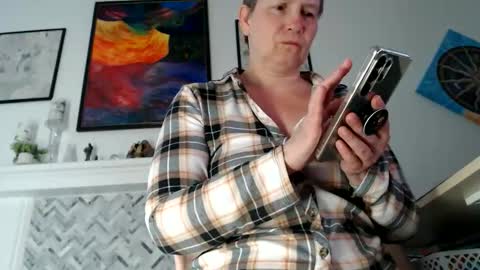 Snapshot of 11willowandjohn11 chatting on June 11, 12:32 am Aurora Willows online show from June 11, 12:32 am