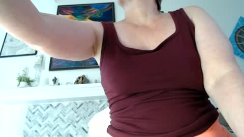 Snapshot of 11willowandjohn11 chatting on July 7, 12:02 am Aurora Willows online show from July 7, 12:02 am