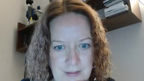 12ennie online show from October 15, 6:46 am