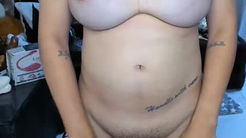 Snapshot of 12inchesselfsuckts chatting on February 5, 4:16 am jenica online show from February 5, 4:16 am