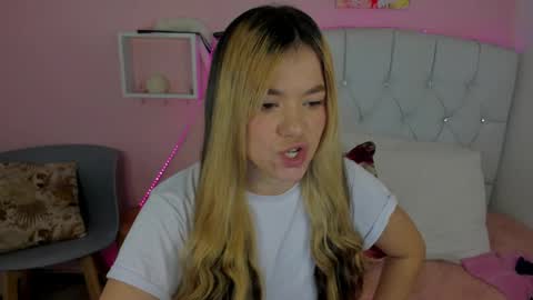 18candy online show from April 15, 12:01 pm