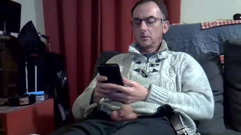 18remy45 online show from April 13, 4:45 pm