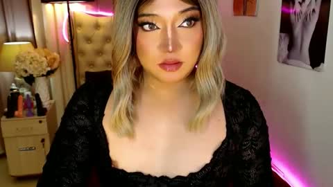 Ekang online show from March 25, 7:53 pm