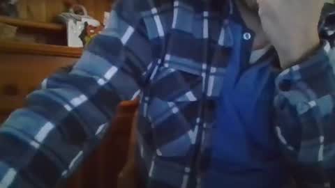 Snapshot of 1guido chatting on April 12, 1:49 pm Guido online show from April 12, 1:49 pm