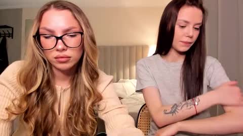 Lily 3 online show from March 23, 7:51 pm