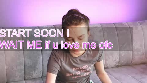 Lily 3 online show from May 25, 1:00 am