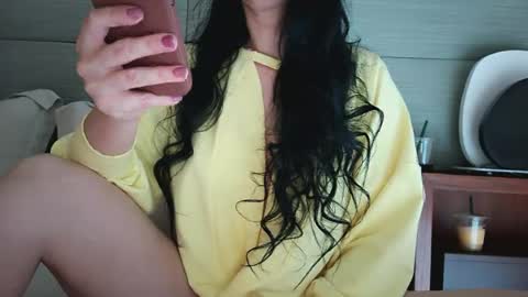 Onna online show from June 18, 5:17 pm