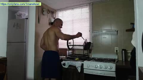 1manshow11 online show from May 6, 10:04 pm