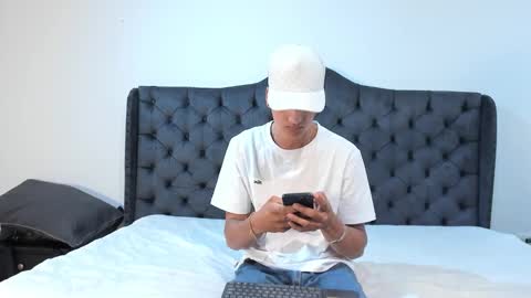 1Threestar online show from September 22, 1:46 pm