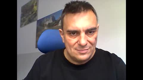 Snapshot of 2025eyesforyou chatting on December 15, 11:23 am 2025eyesforyou online show from December 15, 11:23 am