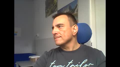 Snapshot of 2025eyesforyou chatting on February 21, 8:15 am 2025eyesforyou online show from February 21, 8:15 am