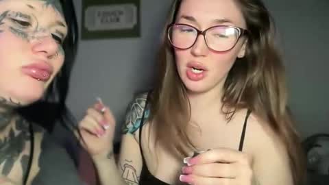 Snapshot of 20krosegoldsoles chatting on March 8, 9:13 am 20krosegoldsoles online show from March 8, 9:13 am