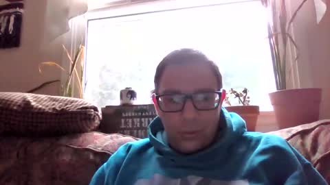 21piolts online show from April 29, 9:54 pm