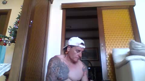 Snapshot of 23player chatting on February 10, 2:04 am 23player online show from February 10, 2:04 am