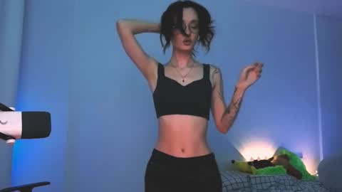 Snapshot of 2b_ chatting on February 1, 3:38 am Sasha weekend from 14 to 27 November online show from February 1, 3:38 am