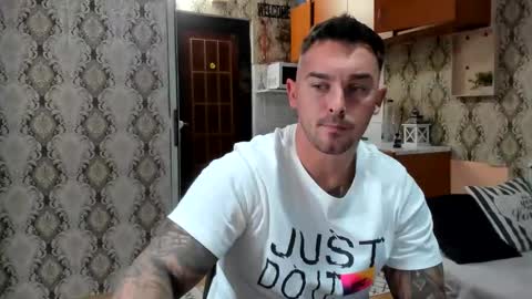 2sexymuscles online show from September 20, 8:32 pm