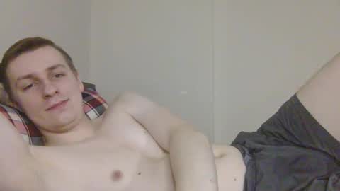 Snapshot of 3andy3 chatting on December 21, 8:21 am Andy online show from December 21, 8:21 am