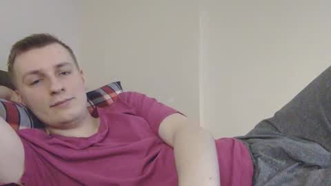 Snapshot of 3andy3 chatting on February 15, 7:51 am Andy online show from February 15, 7:51 am