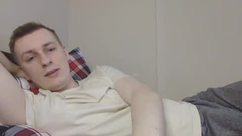 Snapshot of 3andy3 chatting on February 16, 7:26 am Andy online show from February 16, 7:26 am