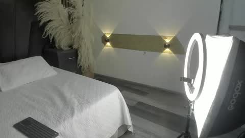 3X NAXAA online show from April 21, 1:28 pm