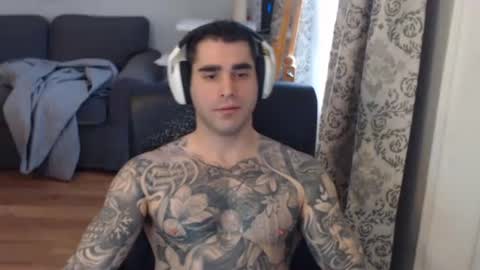 Snapshot of 420randomguy chatting on February 9, 4:00 pm Anomander Rake online show from February 9, 4:00 pm