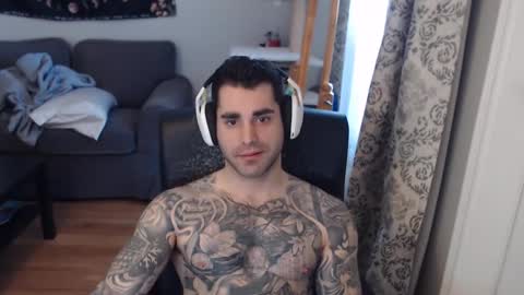 Snapshot of 420randomguy chatting on February 18, 3:30 pm Anomander Rake online show from February 18, 3:30 pm