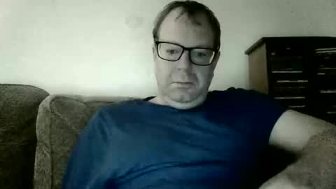 robert online show from April 12, 9:31 pm