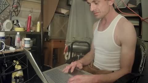 4u2keeplockedup online show from October 10, 11:09 am