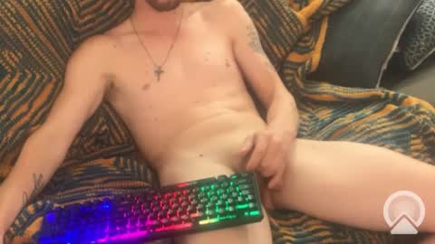 Snapshot of 4u2pleasure chatting on December 6, 1:29 am 4u2pleasure online show from December 6, 1:29 am