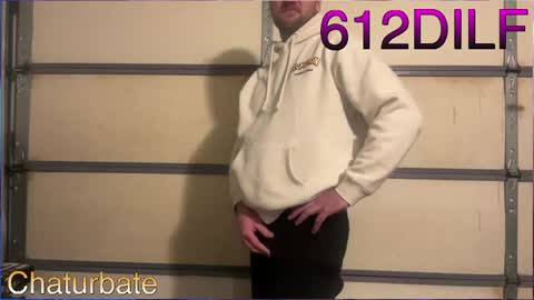 Snapshot of 612dilf chatting on May 10, 4:39 am 612Dilf online show from May 10, 4:39 am