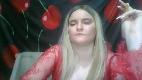 6redhotbunnie9 online show from November 16, 12:05 am