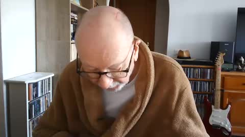  Papi  online show from February 9, 12:19 pm