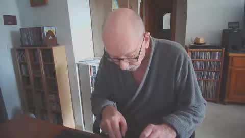  Papi  online show from October 11, 8:46 am