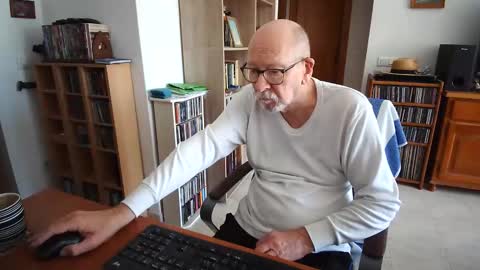  Papi  online show from April 16, 10:16 am