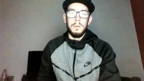 8inchbeam online show from December 4, 4:38 pm