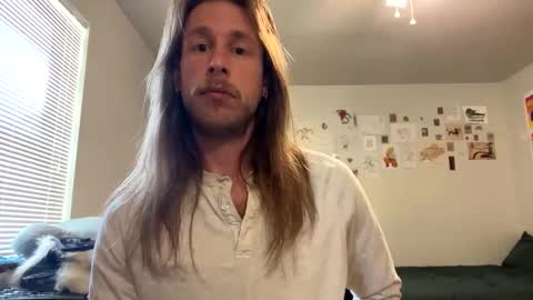 Snapshot of 8inchlife chatting on May 2, 8:58 pm CoralShark online show from May 2, 8:58 pm