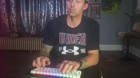 EvelDicknievel1 online show from May 25, 5:02 am
