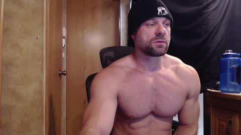 Snapshot of 9fat_inches chatting on December 13, 8:58 pm 9 fat inches online show from December 13, 8:58 pm