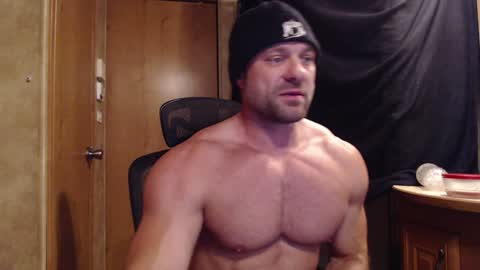 Snapshot of 9fat_inches chatting on December 20, 3:25 am 9 fat inches online show from December 20, 3:25 am