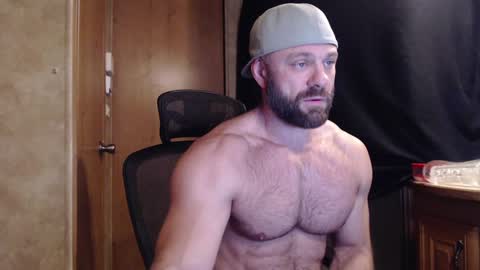 Snapshot of 9fat_inches chatting on January 21, 3:59 am 9 fat inches online show from January 21, 3:59 am