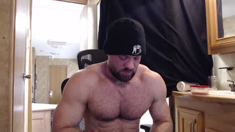 Snapshot of 9fat_inches chatting on February 7, 7:49 pm 9 fat inches online show from February 7, 7:49 pm