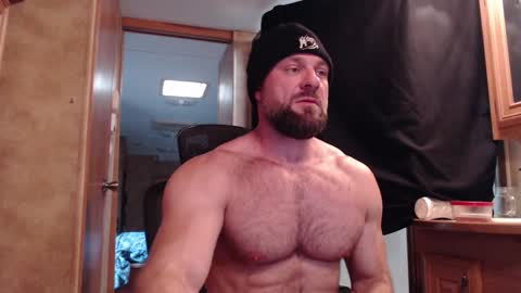 Snapshot of 9fat_inches chatting on February 8, 11:02 pm 9 fat inches online show from February 8, 11:02 pm