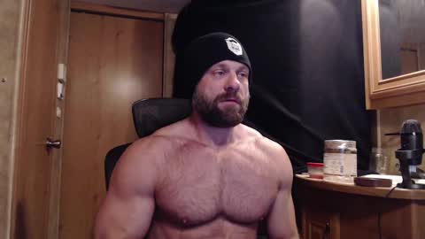 Snapshot of 9fat_inches chatting on March 11, 3:59 am 9 fat inches online show from March 11, 3:59 am