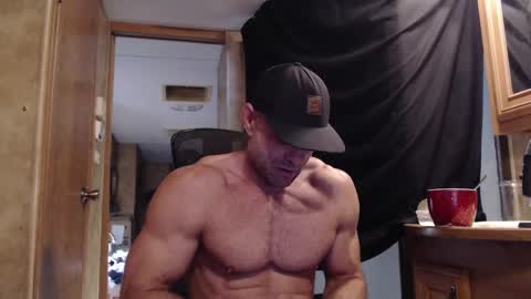 Snapshot of 9fat_inches chatting on September 9, 1:10 pm 9 fat inches online show from September 9, 1:10 pm