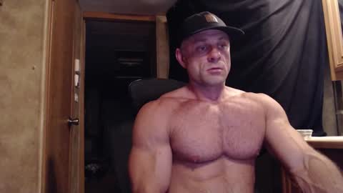 Snapshot of 9fat_inches chatting on September 17, 12:45 am 9 fat inches online show from September 17, 12:45 am