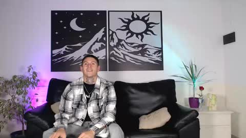 Snapshot of _89_mym_90_ chatting on May 3, 10:27 pm Maia Martin online show from May 3, 10:27 pm