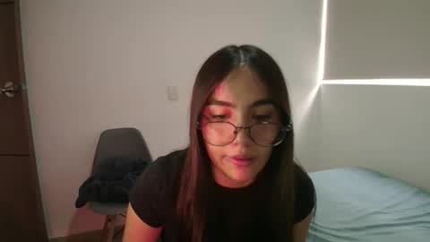 Snapshot of _abbyyyy_ chatting on April 27, 3:54 pm abby 3 online show from April 27, 3:54 pm